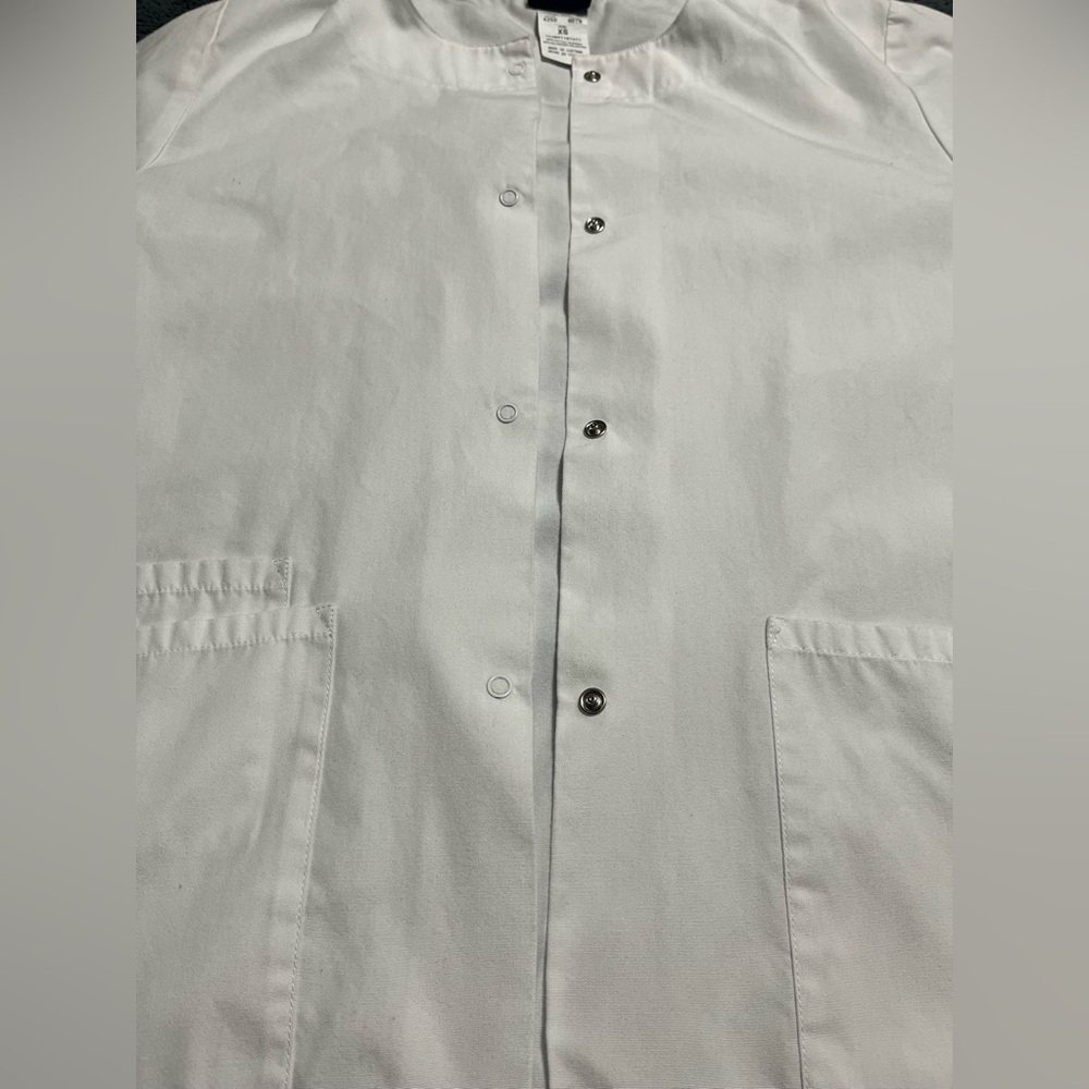 Cherokee Scrub Jacket 🩺 - Picture 7 of 8